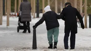 “Словно каток“: астанчане жалуются на скользкие тротуары