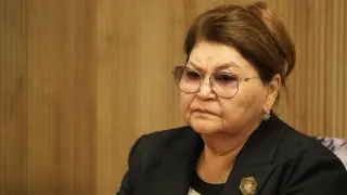 “У мужа рак и сердце больное“ – мать Бишимбаева заплакала в суде