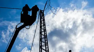 Жителей двух районов Астаны и пригорода предупредили о временном отключении света