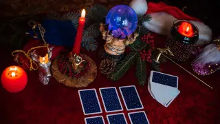 Гороскоп на декабрь 2025 года: кого ждут судьбоносные перемены, а кого денежный сюрприз