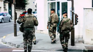 Воинская служба во Франции станет добровольной