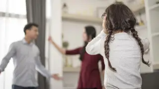 Необычное дело: казахстанца не освободили от алиментов на неродного ребенка