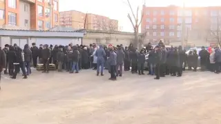 В Актобе вновь вспыхнул скандал вокруг сноса гаражного кооператива, которому почти 40 лет