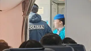 Ссора супругов привела к полицейской проверке рейса до Алматы