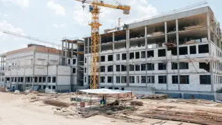 Более 100 социальных объектов строят в Атырауской области