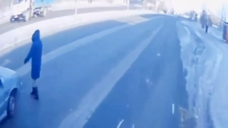 Кадры из видео