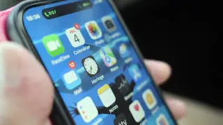 Владельцы iPhone нашли скрытый “мессенджер“