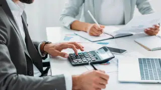 Налоговики будут сами заполнять декларации казахстанцам, но есть условие