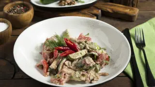 Грузинские салаты к Новому году: “Тбилиси“ и еще два ярких варианта