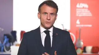 Макрон призвал Европу возобновить прямой диалог с Путиным