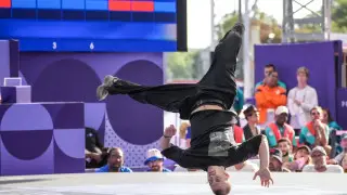 Казахстанец выиграл чемпионат мира по брейкингу в Дубае