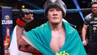 Жалгас Жумагулов одержал досрочную победу на турнире Oktagon