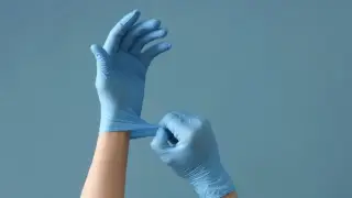 “Казахстанские“ перчатки для медиков оказались тайскими и вдвое дороже: как такое произошло