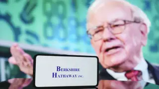 “Десятилетия на посту“: Уоррен Баффетт покидает пост гендиректора крупной компании