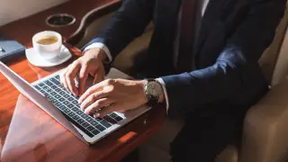 Общество не принимает такой стиль жизни — Токаев сделал замечание крупным бизнесменам