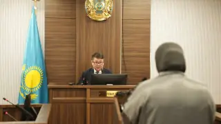 Вместо лечения ребенка — шопинг и ставки: супругам вынесли приговор в Астане