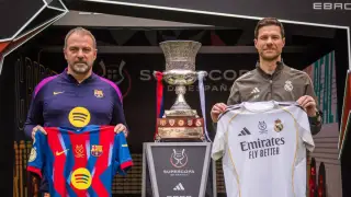 Удалением и пятью голами обернулась битва “Барселоны“ и “Реала“ за Суперкубок