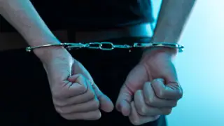 Иностранцев с подложными номерами арестовали в Казахстане