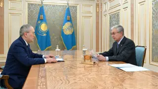 Миллиарды, криптовалюта и теневой бизнес: Токаев принял главу АФМ