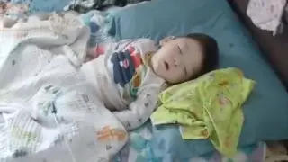 Казахстанец обвинил врачей в инвалидности двухлетнего сына