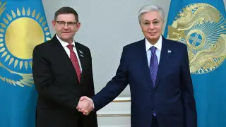 Токаеву рассказали, как славянские организации продвигают казахский язык