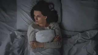 Казахстанцы жалуются на массовую бессонницу: врач объяснил причину