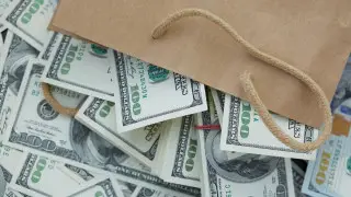 Мошенники оставили без денег и квартиры бывшего топ-менеджера “КазМунайГаза“