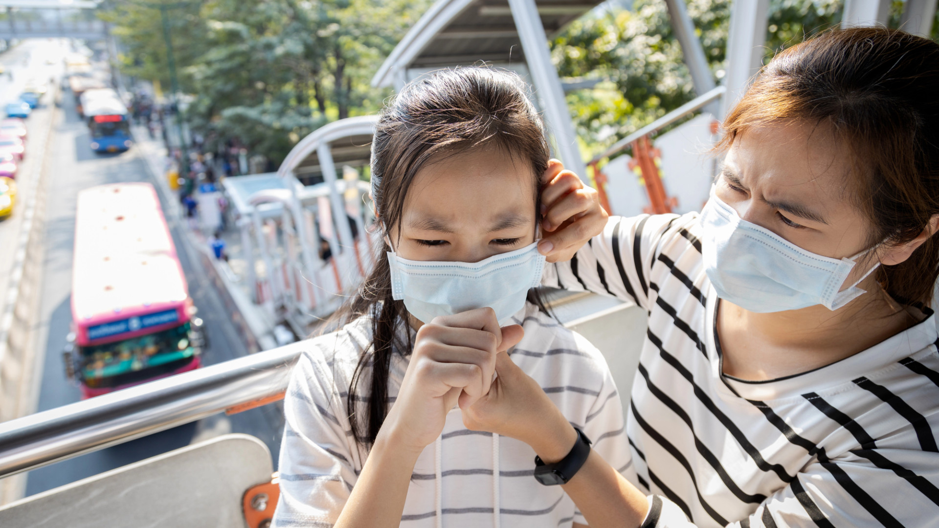 Мать ребёнка с тяжёлой астмой заявила о перебоях с лекарствами в Алматы