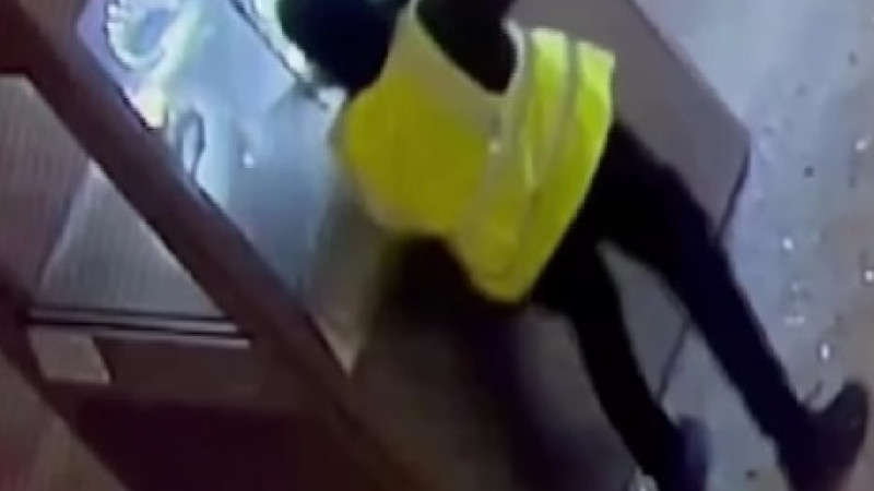 Кадры из видео