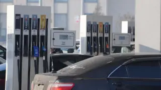 “Просили не поднимать, но это рынок“ - министр о ценах на бензин АИ-95 в Казахстане