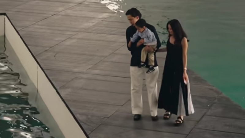 Кадры из видео