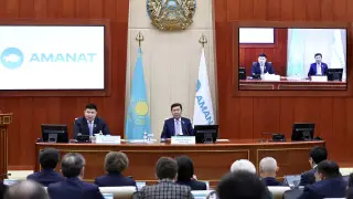 Фракция партии Amanat в Мажилисе поддержала проект новой Конституции