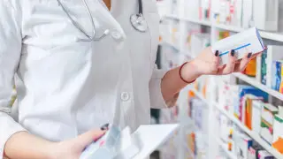 “Выбиваю“ лекарства для мамы“: пациенты продолжают жаловаться на перебои с препаратами