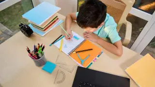 Часть школьников Астаны перейдёт на дистанционку 6 февраля