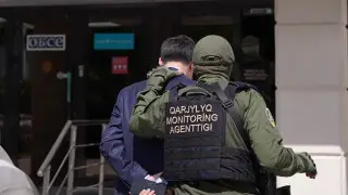 Квартиры в ОАЭ, Rolls-Royce и Bentley: арестовано имущество владельца сети “Актив Ломбард“