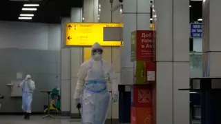 В Казахстане усилили контроль на границе из-за вируса Нипах: Минздрав об эпидситуации в стране