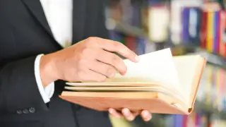 “Можно утратить когнитивные способности“: Токаев посоветовал чиновникам больше читать