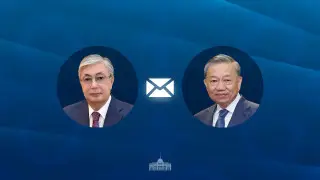 Токаев поздравил генсека компартии Вьетнама