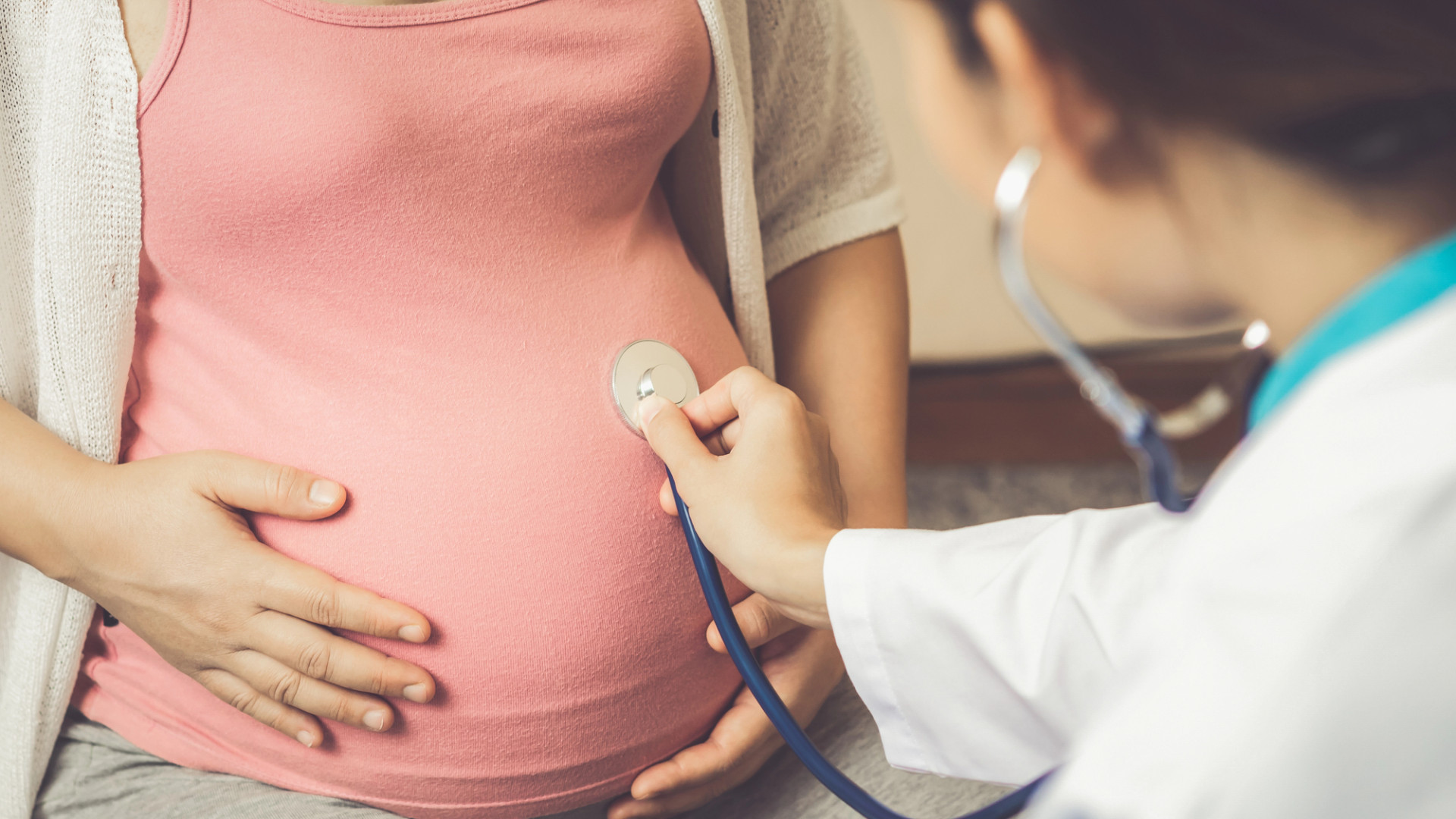 Женщина умерла в перинатальном центре: Минздрав проведёт проверку