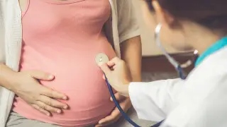 Женщина умерла в перинатальном центре: Минздрав проведёт проверку