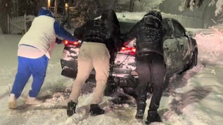 Снежный шторм парализовал Нью-Йорк: жители города готовятся к худшему сценарию