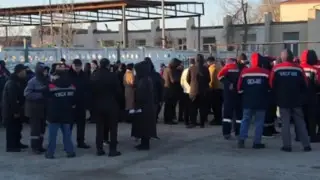 В Актау сотрудники госпредприятия требуют оставить директора на своей должности