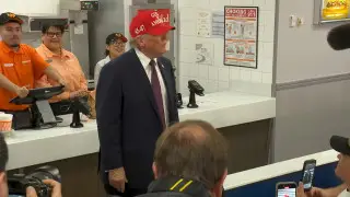 Трамп заявил, что “имеет право“ избираться на третий срок