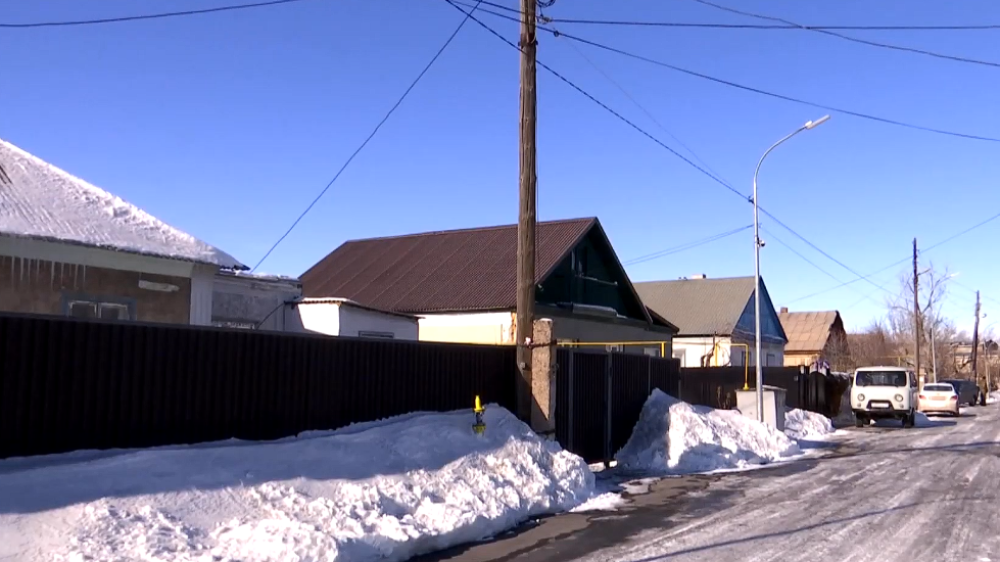 Замерзают почти неделю: в Темиртау десятки домов остались без отопления