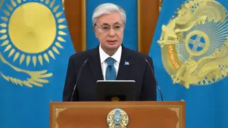 “Олицетворение нежности и тепла, мудрости и красоты“ - Токаев поздравил женщин Казахстана