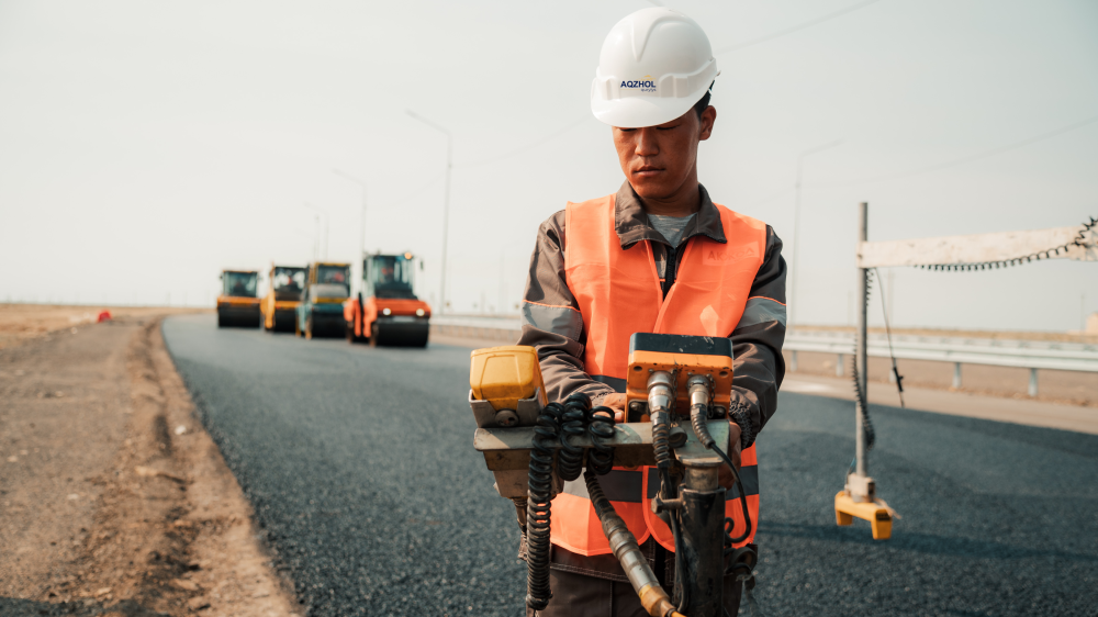 Мангистауская компания “Ақ жол құрылыс“ поддерживает новую Конституцию
