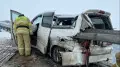 Отбойник прошил салон насквозь: жуткое ДТП на трассе в Актюбинской области