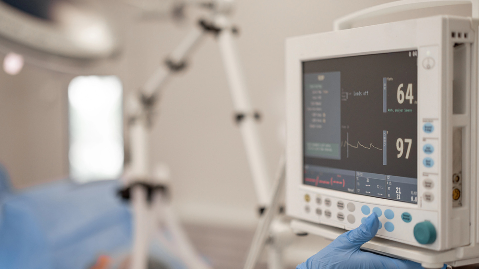 Младенец проглотил шуруп длиной три сантиметра в Павлодаре