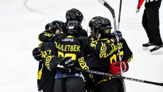 Хоккейная команда “Qarmet“ впервые в истории вышла в финал Jastar Hokei Ligasy