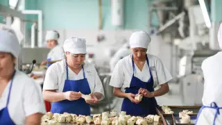 Коллектив одного из крупнейших хлебопекарных предприятий Алматы поддержал референдум